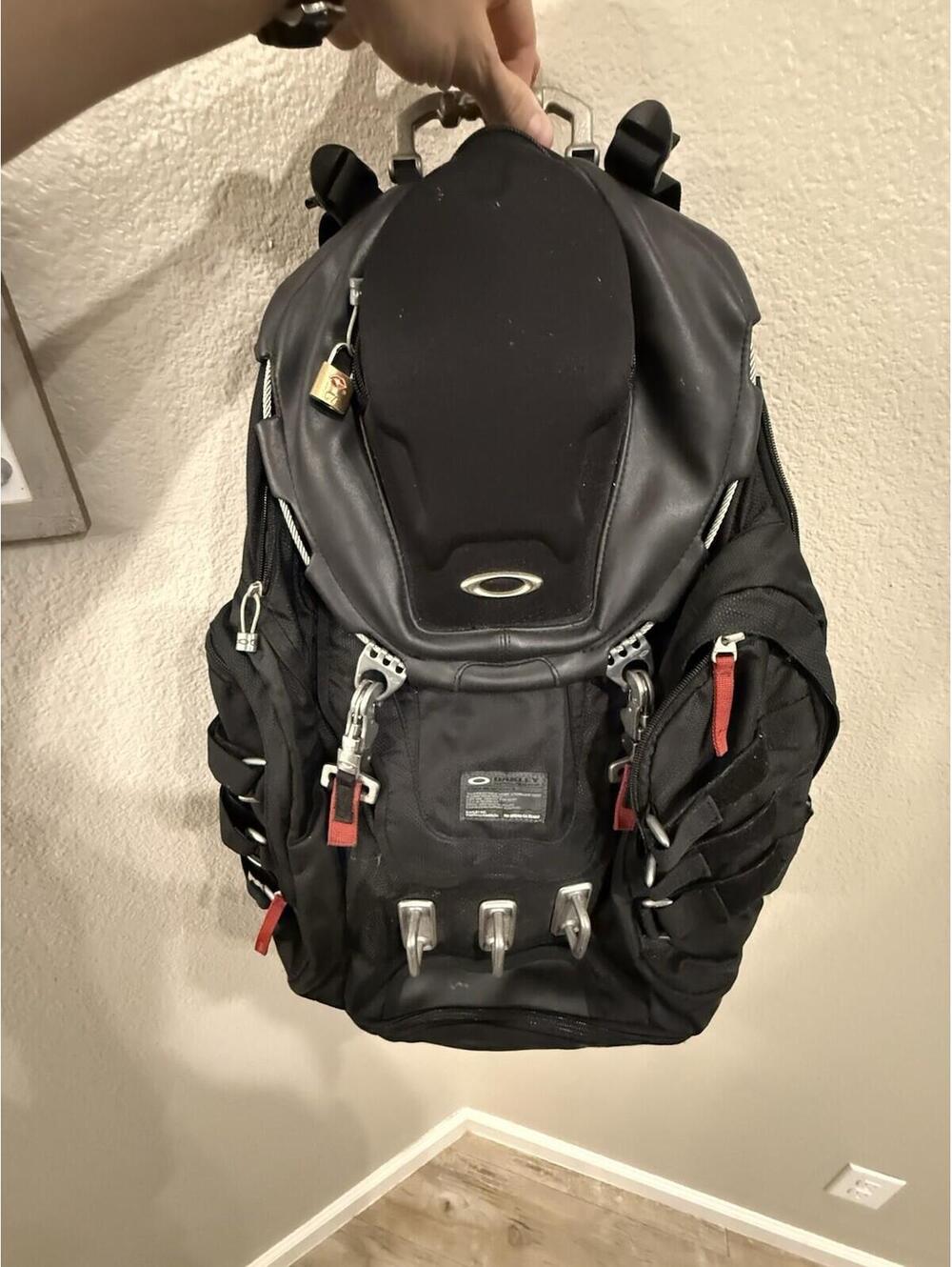 Oakley Kitchen Sink Leather Tactical SI Backpack